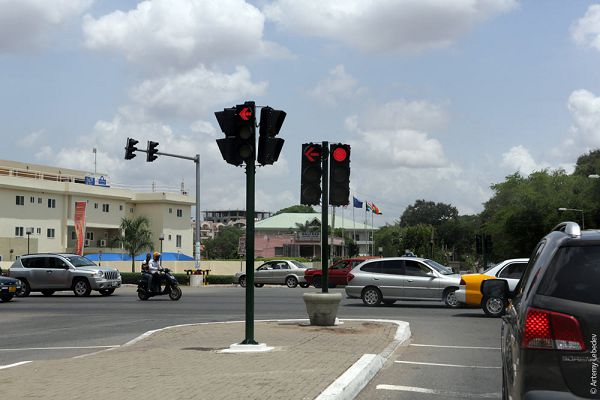 Malfunctional traffic lights, sirens and emergency lights: W