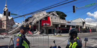 At least 19 dead after major earthquake strikes southern Philippines