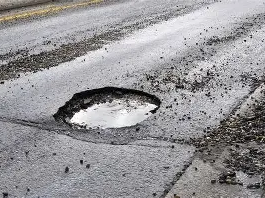Drivers lament slow movement on Kasoa-Accra Highway due to potholes