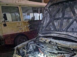 Fire destroys two vehicles at Mahean, no casualties reported