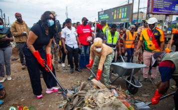 Movie personalities earn praises for active participation in national clean-up campaign