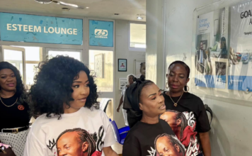 Odo Broni marks Daddy Lumba’s posthumous birthday with donation at Korle Bu