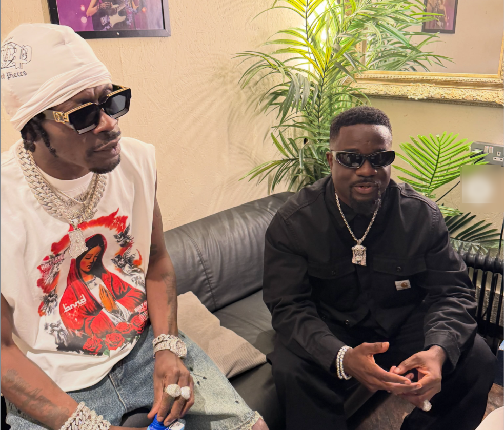 Shatta Wale recalls what Sarkodie's mother told him during first visit - Adomonline