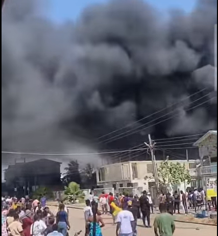Firefighters battle blaze behind Amasaman China Mall