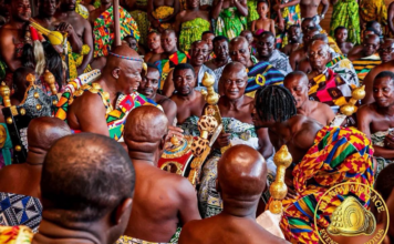 Freezy Macbones presents WBO Africa title to Otumfuo after Nigerian victory